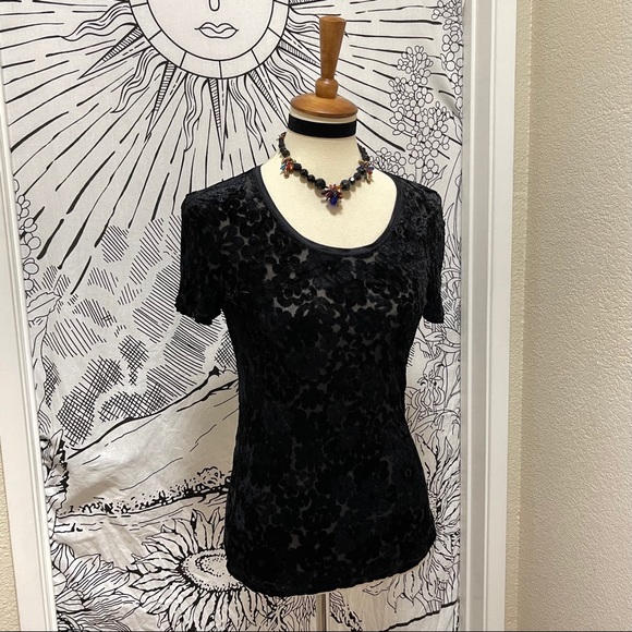 🌈 Beautiful Vintage Italian Velvet top - Picture 3 of 11